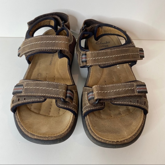 clarks velcro sandals